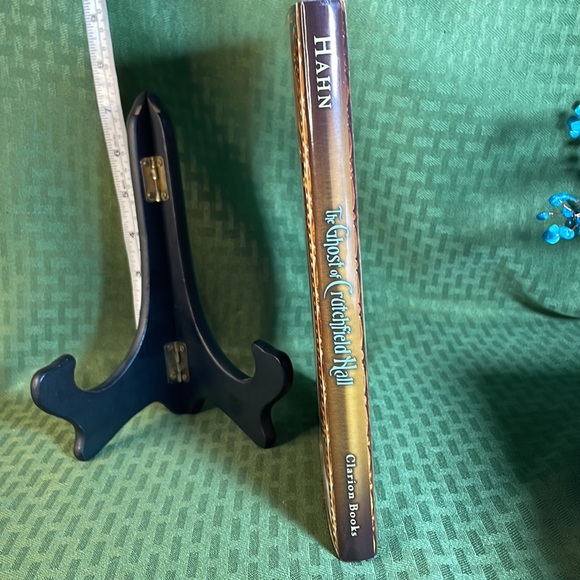 The Ghost of Crutchfield Hall Hardcover Mary Downing Hahn - Picture 3 of 9